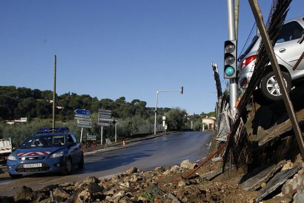 Intempéries sur la Côte d'Azur: le bilan passe à 17 morts et 4 disparus