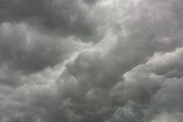 Un ciel nuageux et quelques gouttes de pluie sont à prévoir...