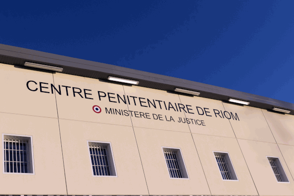 Vendredi 3 mai, une surveillante de la prison de Riom a été agressée par un détenu, vers 7h30. 