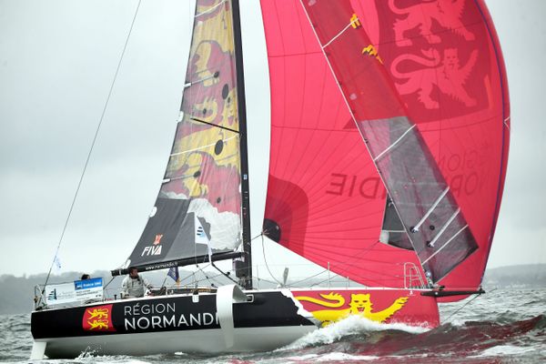 Le monocoque "Région Normandie" en 2021 lors de la Transat en double Concarneau/Saint-Barthélemy.