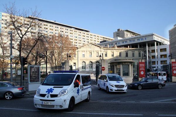 Illustration - L'hôpital de la Timone à Marseille.