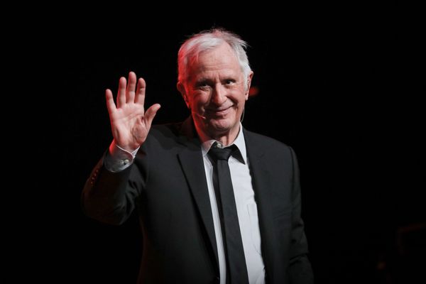 Le chanteur a fêté ses 90 ans sur scène entouré de nombreux amis comme Serge Lama, Maxime Le Forestier, Nicoletta le 2 avril 2019 à Paris