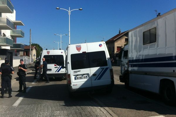 Un important dispositif a été mis en place pour l'expulsion du squat du boulevard Joliot-Curie à Fontaine