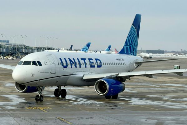 Airbus A319 de la compagnie United Airlines à l'aéroport de Chicago le 18 janvier 2024.