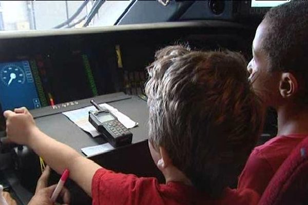 Au Technicentre de Bischheim , des enfants ont pu vivre un baptême du rail