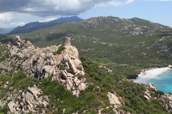 Vue aérienne de Roccapina, près de Sartène.