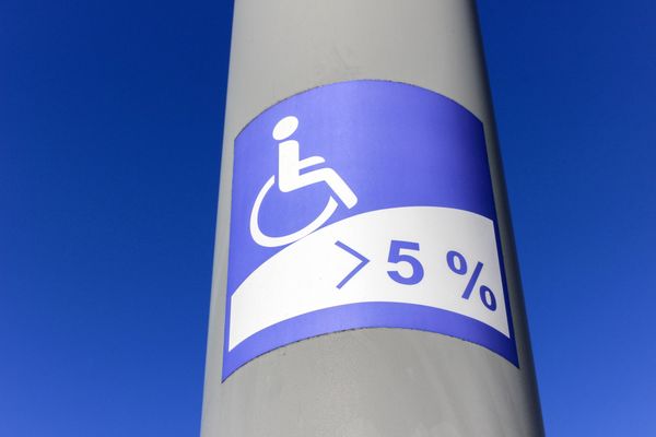 Le gouvernement a présenté ce jeudi un plan Handicap pour améliorer l'accessibilité dans l'espace public.