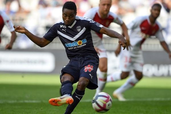 Sur penalty, Kamano inscrit son deuxième but de la saison (48e). En toute fin de match, le Girondin s'offrira un doublé. 