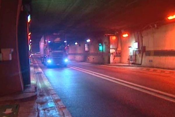 Image d'illustration - Un camion dans le tunnel du Fréjus