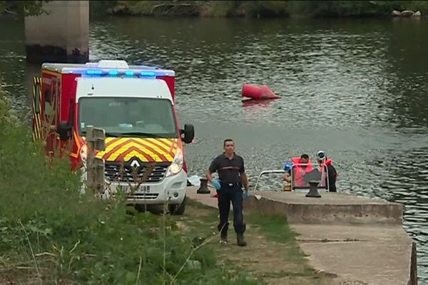 Les recherches pour retrouver le corps ont duré près d'une heure. 