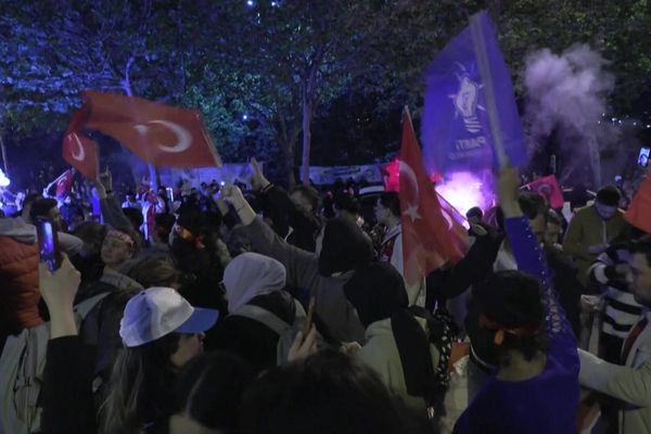 Les partisans d'Erdogan à la fête !