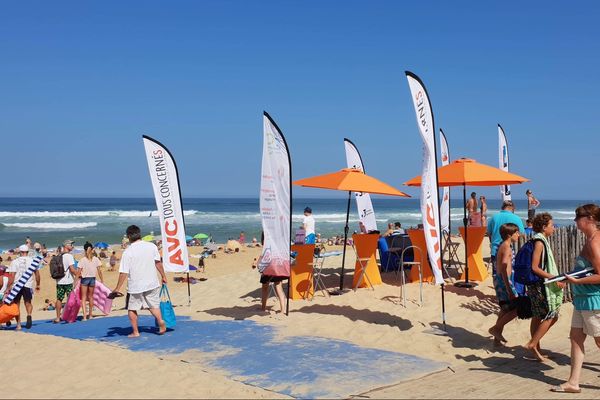 Session prévention de l'AVC sur une plage des Landes