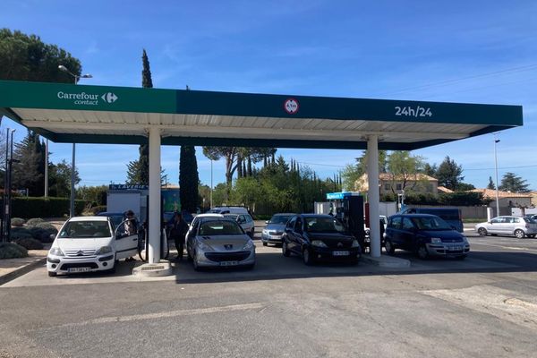 Pénurie de carburant dans une station-service de Bouillargues (Gard) le 20 mars 2023.