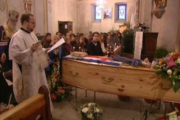 La cérémonie, selon le rite orthodoxe a eu lieu à 10 heures dans la petite église de Chamonix