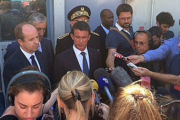 Nîmes - Manuel Valls en visite dans l'une des prisons les plus surpeuplées de France - 8 août 2016.