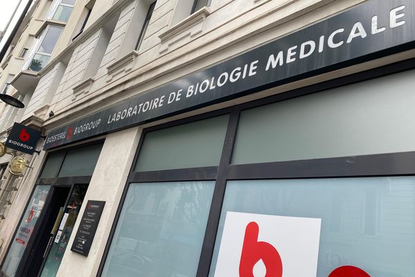 Les organisations représentatives des biologistes ont lancé un appel à la fermeture des laboratoires entre le 20 et le 23 septembre inclus, en ville, avec une potentielle reconduction.