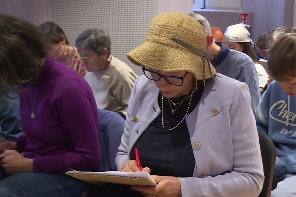 Écrire les mots bathyscaphe et séborrhéique, sans faire de faute, mérite bien un prix !!