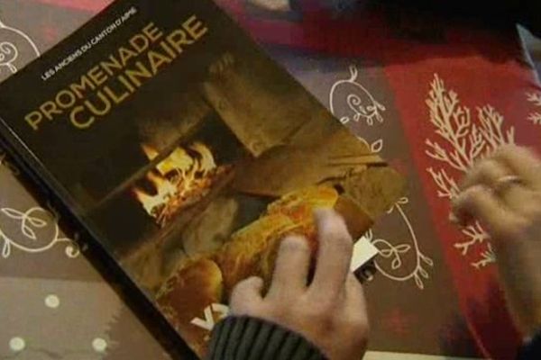 Quand les habitants du canton d'Aime ouvrent leurs livres de recettes pour partager, un recueil gourmand et patrimonial  vendu au profit des enfants malades.