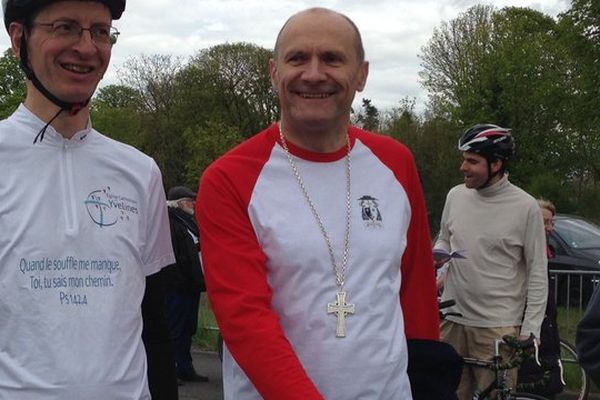 Mgr François Touvet évêque de Châlons-en-Champagne avant le départ.