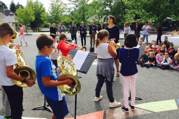 Les élèves de l'école élémentaire de Sainte-Geneviève-Sur-Argence ont joué devant leurs camarades