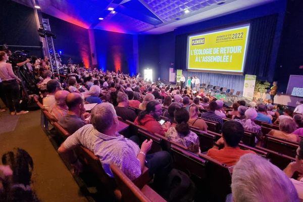 Elus et militants écologistes font leur rentrée politique à Grenoble, en Isère. / 25 août 2022.