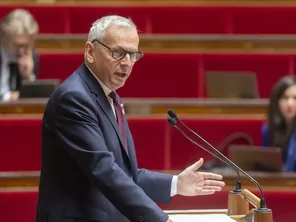 Jean-René Cazeneuve (Député sortant - Majorité présidentielle) se présente aux élections législatives 2024 dans la 1ère circonscription du Gers.