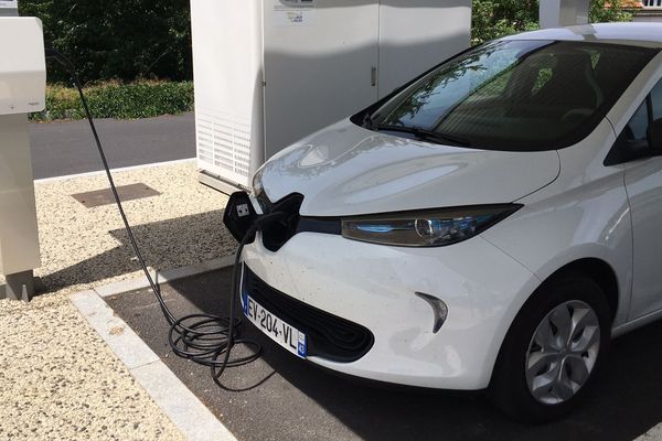 Dès l'automne prochain, neuf voitures électriques seront proposées à la location dans la communauté d’agglomération du Puy-en-Velay en Haute-Loire. 