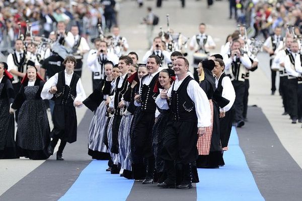 Le défilé de la grande parade du festival Interceltique de Lorient, en août 2014