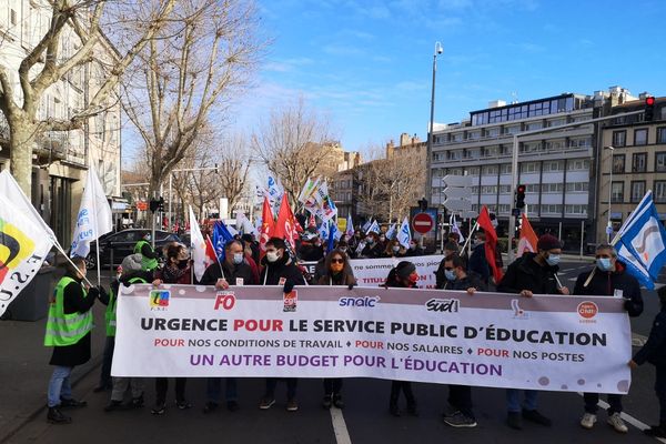 Une manifestation des personnels de l'Education Nationale était organisée ce mardi 26 janvier, à Clermont-Ferrand.