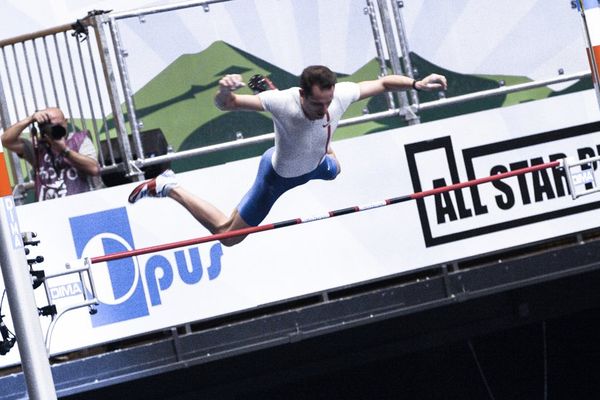 Le perchiste clermontois Renaud Lavillenie a remporté, le 21 février 2016, le All Star Perche de Clermont-Ferrand, compétition dont il était également l'organisateur.