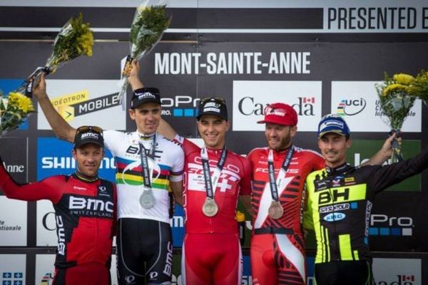 Julien Absalon, second sur le podium.