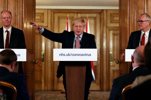 Boris Johnson en conférence de presse jeudi.