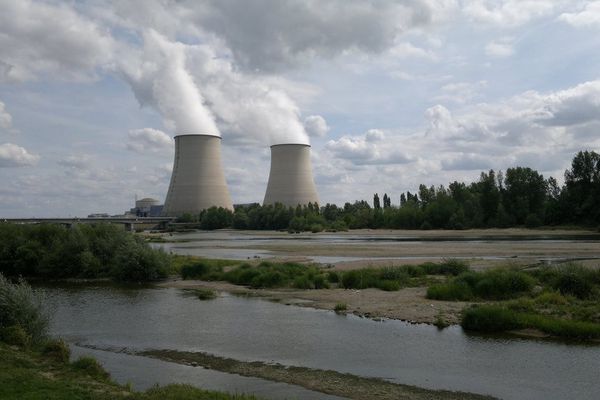 Centrale nucléaire de Belleville dans le Cher