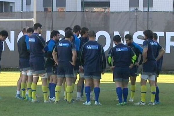 Après leur victoire 32/11 au stade Marcel Michelin, les joueurs de l'Asm s'apprêtent à disputer le match retour face aux Gallois de Llanelli, avec un XV de départ modifié. Un match décisif dans la course à la qualification en Coupe d'Europe