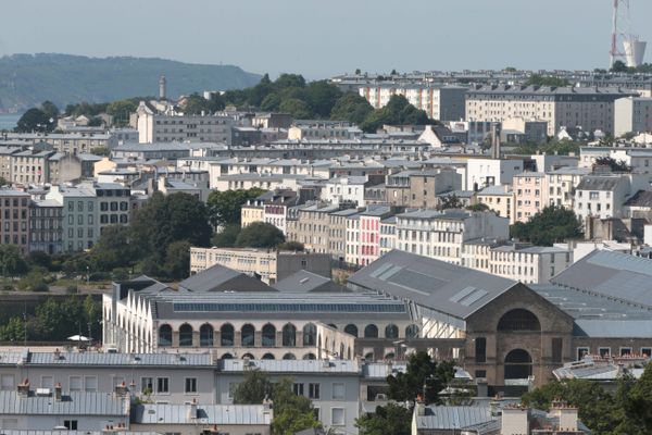 Brest figure parmi les nouvelles villes "tendues" face à la crise du logement.