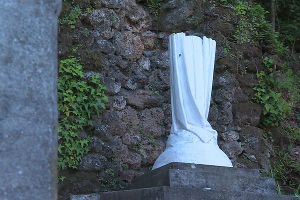 La Vierge de Sumène, à Pont d'Hérault, a été la première à être massacrée, en juillet dernier.