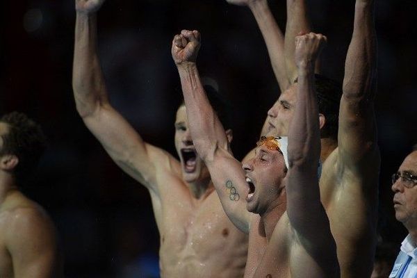 Fabien Gilot exulte après sa victoire au relais 4x100m. Les Français deviennent champions du monde.