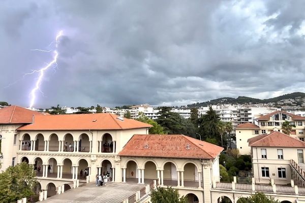 Coup de tonnerre sur le lycée Carnot de Cannes ce mardi 17 septembre.