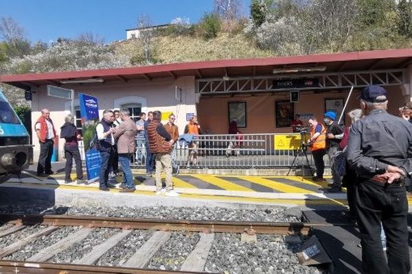 48 kilomètres à pied entre Thiers et Boën pour demander la réouverture de la ligne qui traverse le Livradois-Forez.