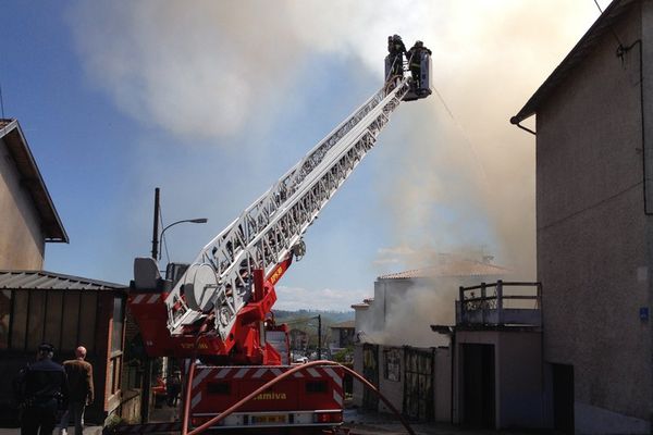 Les pompiers d'Aurillac interviennent rue de la Montade, lundi 13 avril vers 13h40