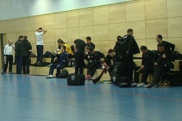 Hambourg (Allemagne) - les handballeurs du MAHB au pied du mur pour les qualifications en 8e de finale de la Ligue des champions - 22 février 2013.