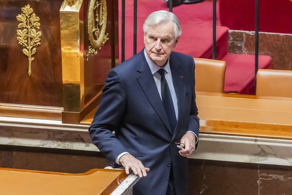 L'adoption de la censure par l'Assemblée nationale entraînera la chute du gouvernement formé par Michel Barnier.