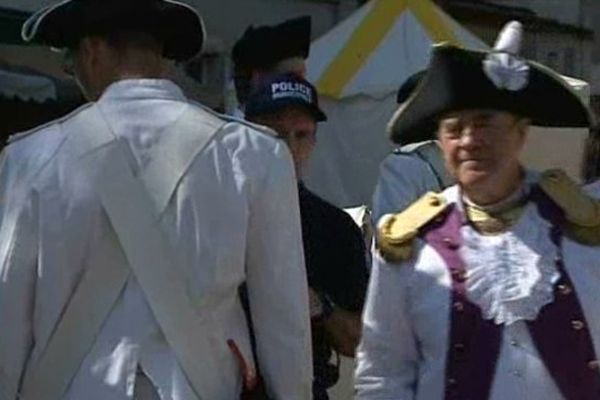 A Langeac, en Haute-Loire, pour fêter la Fayette tout le monde revêt les costumes d'époque...tous ou presque.