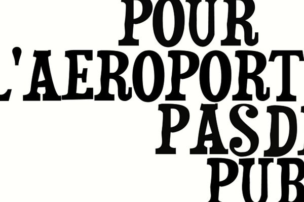 Publicité et actions de communication auprès des réseaux sociaux en faveur de l'aéroport sont assumées par Jacques Auxiette le président de la région.