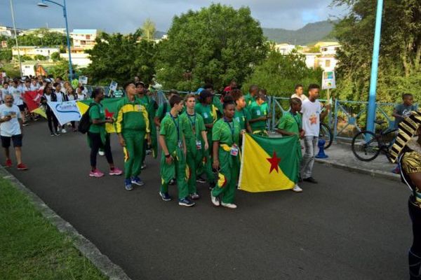 Cérémonie d'ouverture du Jeux des îles. Ici, la délégation venue de la Guyane.