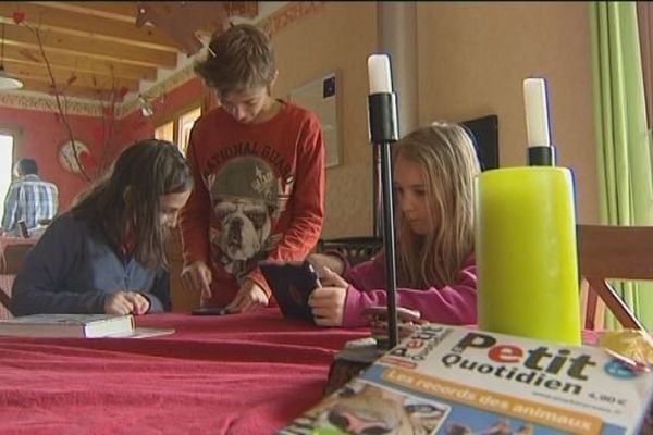 Les Martin font l'école à leurs enfants, à la maison