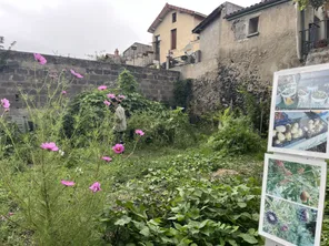 Le jardin partagé est ouvert à tous et se base sur la coopération des jardiniers entre eux.