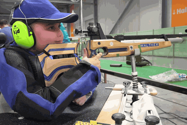 Adrien Drouot, 13 ans, est atteint de la myopathie de Duchenne. Le jeune homme est champion de France de para-tir à la carabine 2023.