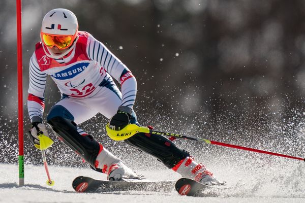 Arthur Bauchet se classe deuxième de l'épreuve de slalom debout au Jeongseon Alpine Centre à Pyeongchang.