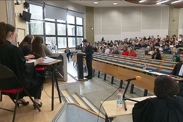 Le faux procès s'est tenu vendredi 2 mars dans l'université d'Orléans